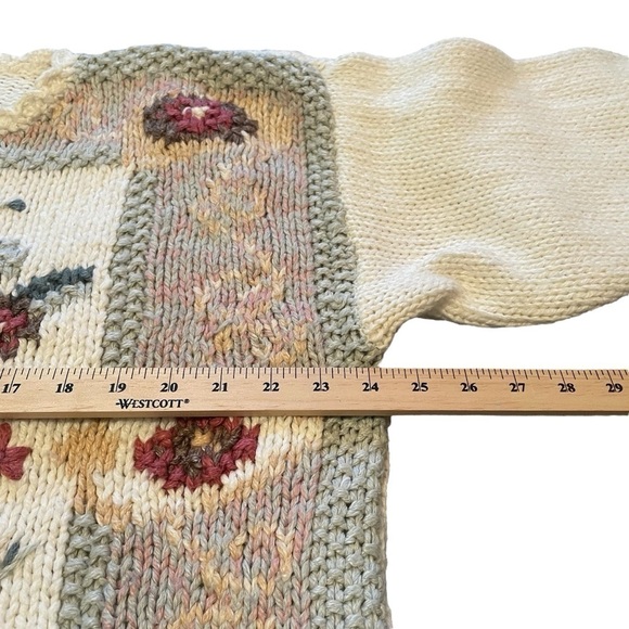 Vintage Knit Chunky Floral Hand Made Classic Elements - Size Large - Picture 4 of 7